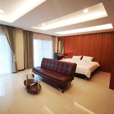 Private 111 Square Meters 2 Bedrooms City Chiangmai Chiang Mai Exteriör bild